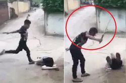 Tạm giữ đối tượng dùng gậy ba khúc đánh người dã man tại Phú Thọ