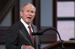 Cựu Tổng thống Bush đau lòng khi Mỹ vội vàng rút quân khỏi Afghanistan