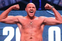 Màn so găng giữa Fury và Wilder bị hoãn