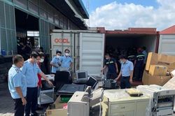 Phát hiện container hàng cấm nhập khẩu