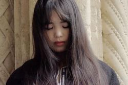 Vừa dọn cơm ra thì cô hàng xóm xuất hiện rồi buông lời mỉa mai, bố chồng tôi nhẹ nói một câu khiến cô ấy xấu hổ lủi mất