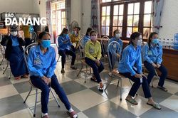 Cách ly tập trung hơn 300 F1 công nhân Công ty TNHH điện tử Việt Hoa