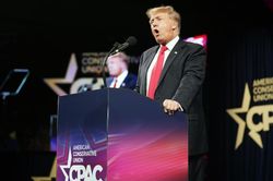 Cựu Tổng thống Trump phủ nhận tin muốn đảo chính sau thất cử