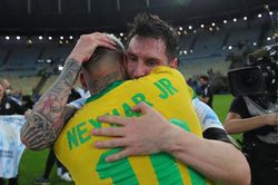 Đêm Maracana có hai người bạn