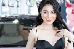 Sau ồn ào chung bồ với Ngọc Trinh, Lily Chen bỗng đăng ảnh lưng rướm máu, tiết lộ dùng thuốc an thần suốt 2 tháng qua