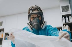 Những cô gái 'chỉ muốn làm việc với người đã mất' ở Singapore