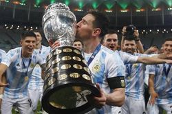 Messi vô địch Copa America, phá luôn kỷ lục của Ronaldo trên Instagram