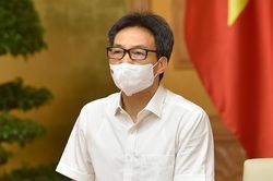 Kiên trì chiến lược, linh hoạt biện pháp, hai mũi giáp công