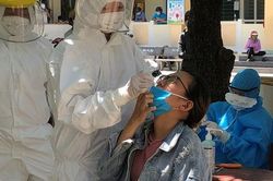 Quảng Ngãi: 12 thuyền viên trên cùng 1 tàu cá dương tính SARS-CoV-2