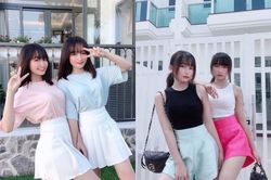 Cặp chị em song sinh 'đốn tim' netizen nhờ nhan sắc vạn người mê