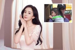 Hơn 1 năm không gặp mẹ, con gái Dương Mịch hiểu chuyện đến đau lòng