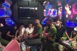 Đột kích kiểm tra quán karaoke phát hiện 27 nam nữ đang 'bay lắc'