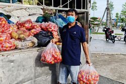 Sóc Trăng vừa chống dịch vừa hỗ trợ TP.HCM