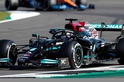 GP Anh 2021: Chiến thắng gọi tên Hamilton, nỗi buồn cho Verstappen
