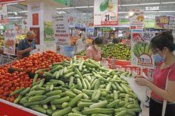 Hà Nội hàng hóa thiết yếu đầy đủ, người dân không phải mua hàng tích trữ