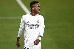 MU được Real gạ mua Vinicius