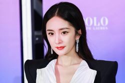 Giả vờ nói chia tay để lấy lòng fan, Dương Mịch lại bị phát hiện mặc đồ đôi với Ngụy Đại Huân