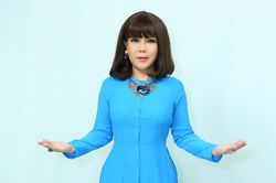 Bị lên án làm từ thiện dễ kiếm tiền, Việt Hương phản ứng: 'Em có số điện thoại công an, cần thì nhắn em'
