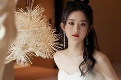 Triệu Lệ Dĩnh ly hôn là do mẹ chồng bắt sinh 3 con?