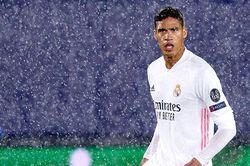 Tương lai của Raphael Varane: Cái lắc đầu trị giá 70 triệu euro