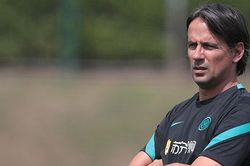 Inter hậu Conte: Chờ làn gió mới từ Simone Inzaghi