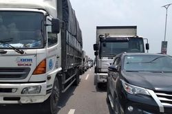 Ùn ứ gần 6 giờ ở chốt kiểm soát dịch trên cao tốc Lạng Sơn- Hà Nội