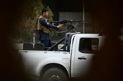 Tên lửa nã liên tiếp vào thủ đô Afghanistan, nhắm tới tổng thống