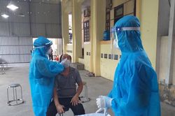 Quốc Oai phát hiện 4 F0 qua xét nghiệm sàng lọc cộng đồng, chưa rõ nguồn lây