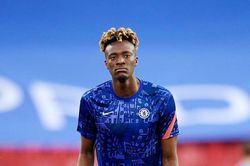 Chelsea khoái chí đẩy Tammy Abraham sang Arsenal