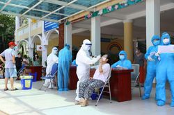 Hà Nội phong tỏa khu vực Trại Găng để xét nghiệm, truy vết COVID-19