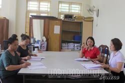 Cán bộ phụ nữ dân vận khéo