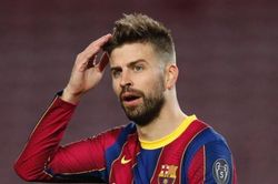Pique, Busquets từ chối giúp đỡ Barca