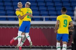 Brazil đè bẹp Đức với 'hat-trick' chớp nhoáng của Richarlison