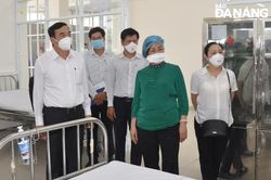 Sáng 23-7, bệnh viện dã chiến tại khu ký túc xá phía tây thành phố hoạt động