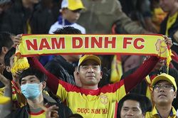 V-League hoãn hay hủy: Nút thắt tài chính
