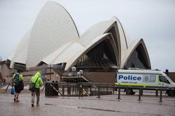 Australia báo động tình huống khẩn cấp quốc gia tại thành phố Sydney