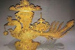 Người đàn ông nhặt được 'con chim' trong mộ cổ và đem đi giám định, chuyên gia làm 1 việc khiến anh ta 'chết lặng'