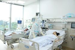 Bên trong 'thành trì cuối cùng' cứu bệnh nhân COVID-19 thoát cửa tử