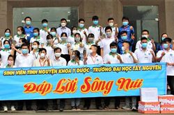 Sinh viên Trường Đại học Tây Nguyên hỗ trợ Bình Dương phòng, chống dịch