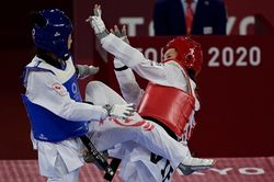 VĐV Kim Tuyền dễ dàng vào tứ kết Taekwondo ở Olympic Tokyo 2020