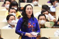 'Làm sao để cách ly nhưng không làm đứt gãy nền kinh tế'