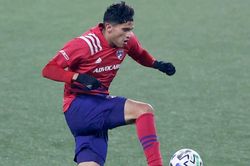 Kỷ lục cầu thủ trẻ nhất ghi hat-trick ở MLS