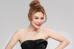 Ca sĩ Thanh Thảo nóng bỏng ở tuổi 44