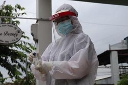 Đi 'bắt' virus COVID-19