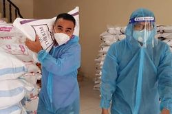 Hình ảnh khác của Quyền Linh, Phương Thanh và nghệ sĩ Việt