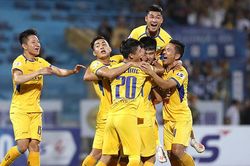 V-League có thể bị hoãn: Nỗi niềm SLNA!