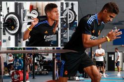 Mối lo lớn của MU trong vụ mua Varane