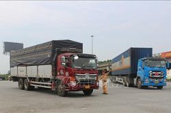 Khẩn trương đẩy nhanh cấp ưu tiên 'luồng xanh' vận tải