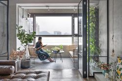Căn hộ mát rượi vào mùa hè nhờ điểm nhấn nghệ thuật từ cây xanh của người phụ nữ độc thân