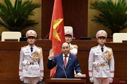 Chủ tịch nước Nguyễn Xuân Phúc tuyên thệ nhậm chức